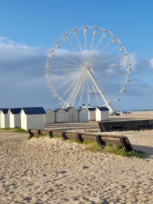 Persea Yourhosthelper Ouistreham Εξωτερικό φωτογραφία
